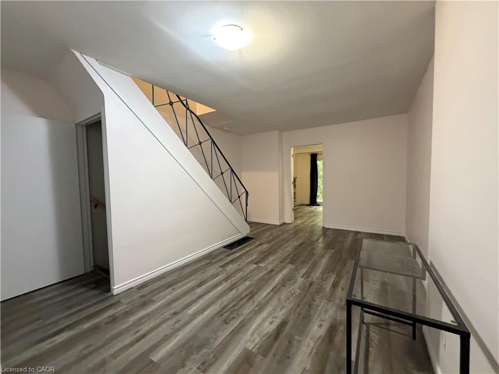 276 Westcourt Place, Waterloo 5