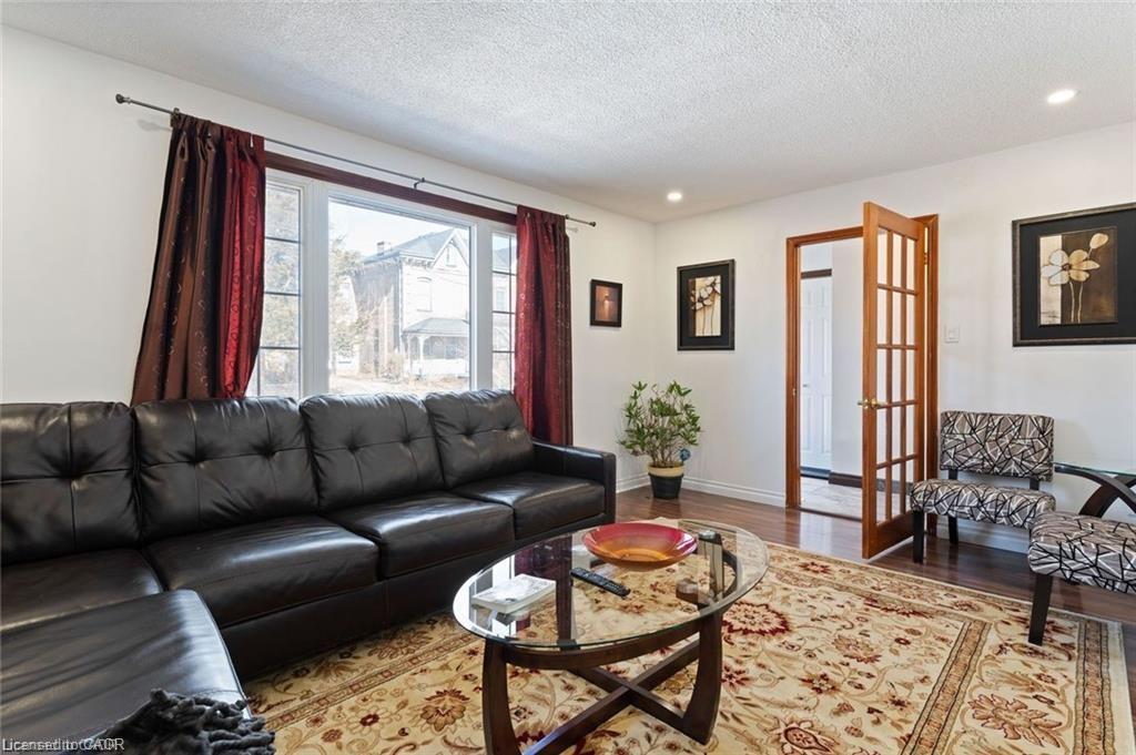 Unit B 1 - 25 Palace Street, Brantford 4