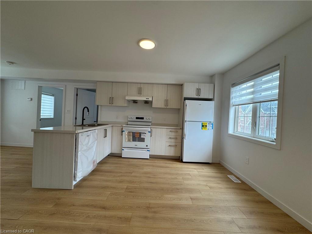Unit Main - 113 Highriver Trail, Welland 5