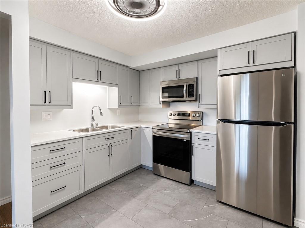 Unit 402 - 266 Overlea Drive, Kitchener 3