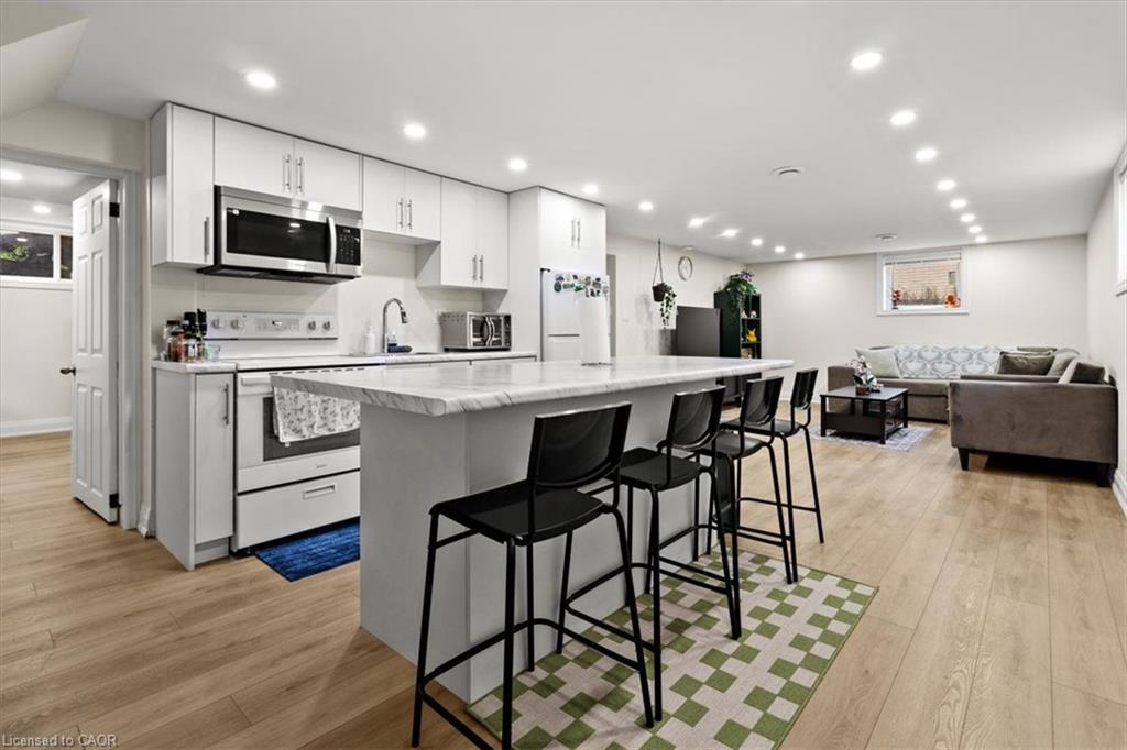 Unit Lower - 161 Hoover Crescent, Hamilton 4