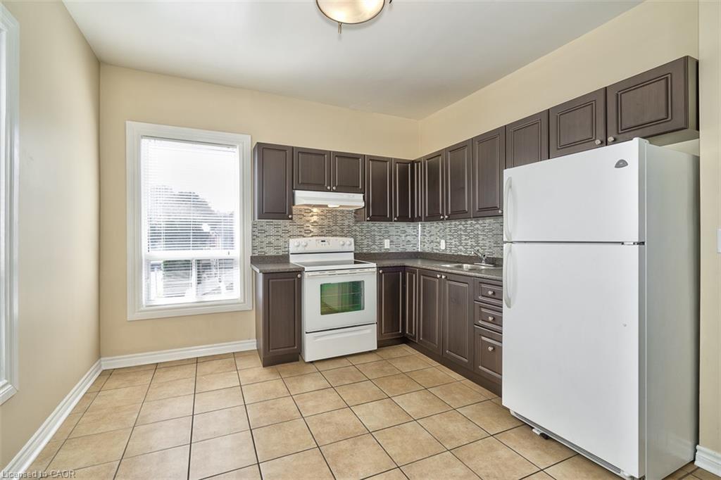 Unit 2 - 340 Cannon Street E, Hamilton 2