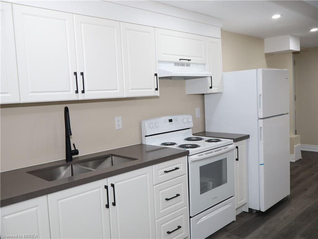 Unit Lower - 116 Blackburn Drive, Brantford 5
