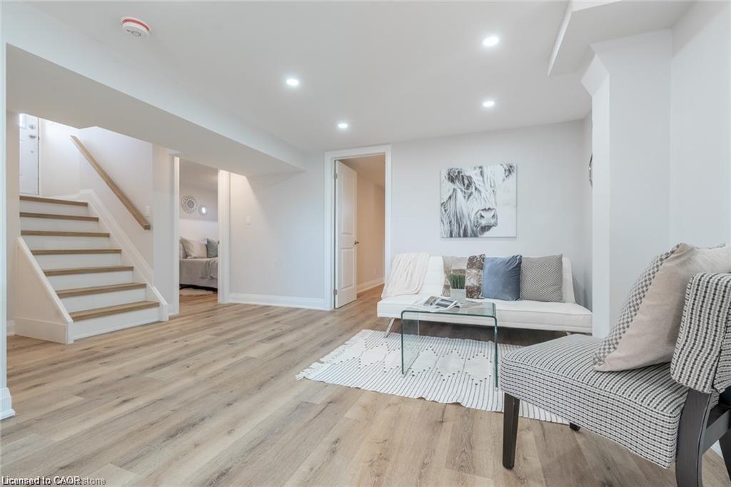 Unit Lower - 213 Thorner Drive, Hamilton 4