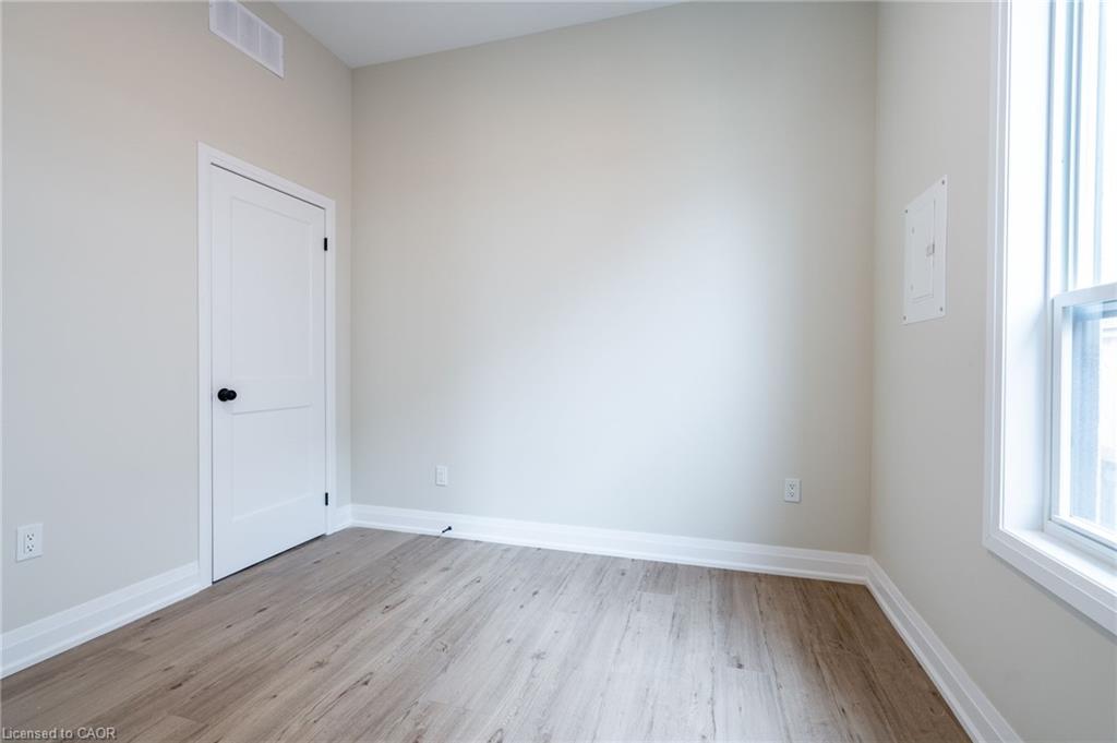 Unit B - 728 Eleventh Avenue, Hamilton 5