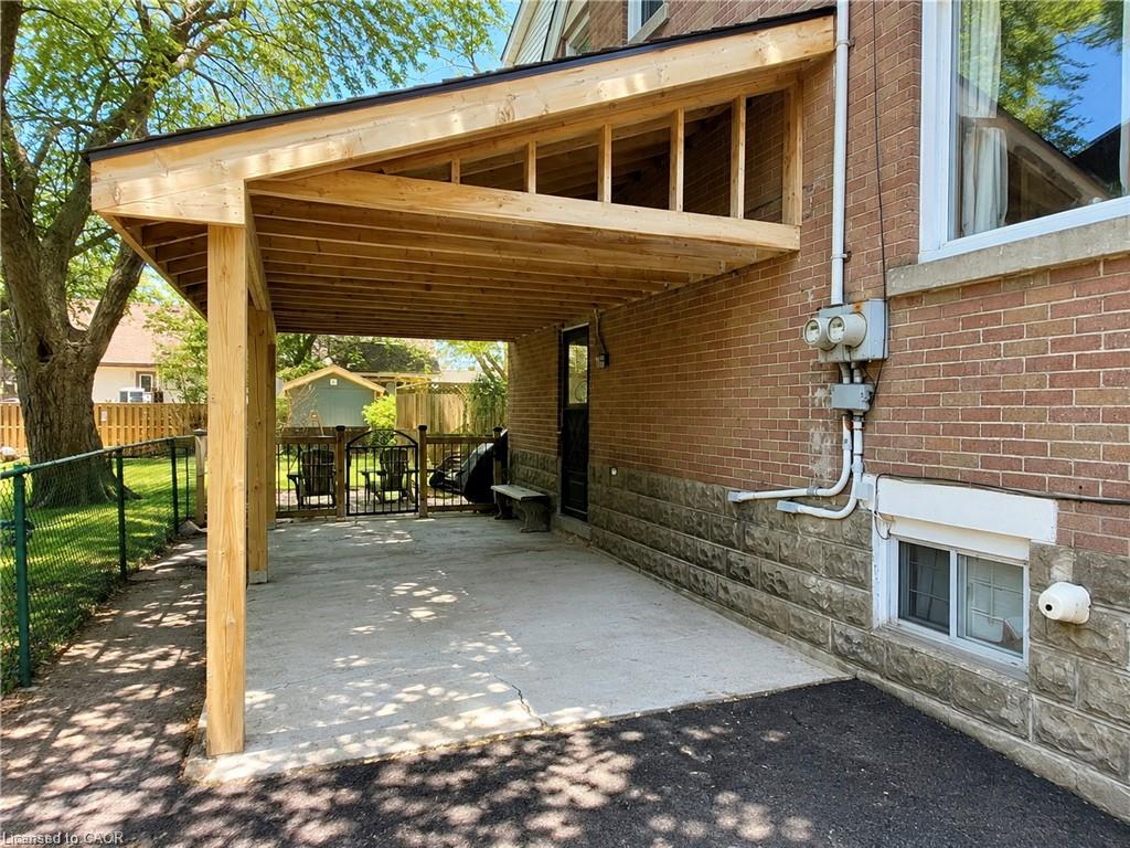 Unit LOWER - 264 Thayer Avenue, Hamilton 2
