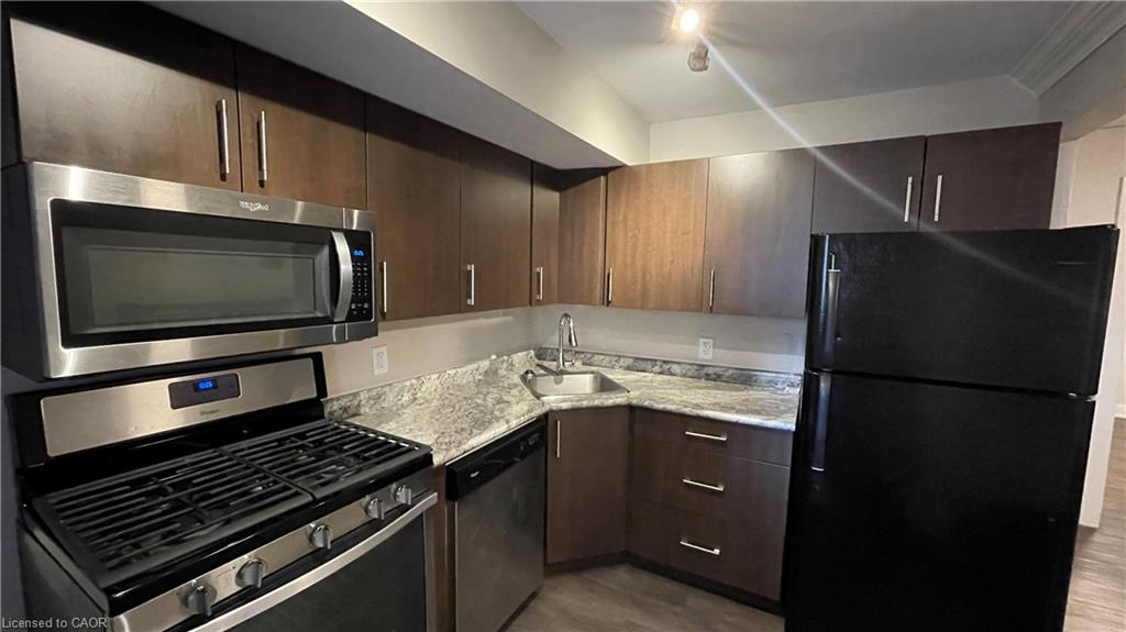 Unit 2 - 4 Ottawa Street N, Hamilton 3