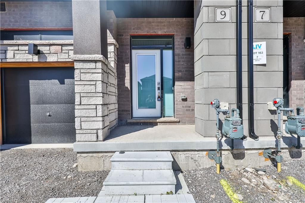 9 Wakeling Drive, Brantford 4