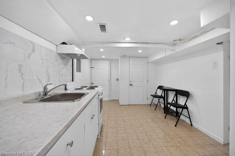 Unit Lower Lvl - 44 Aldridge Street, Hamilton 5