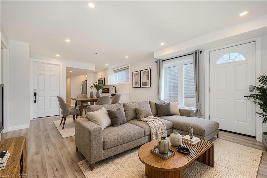 Unit Lower - 277 Dewdrop Crescent, Waterloo 3
