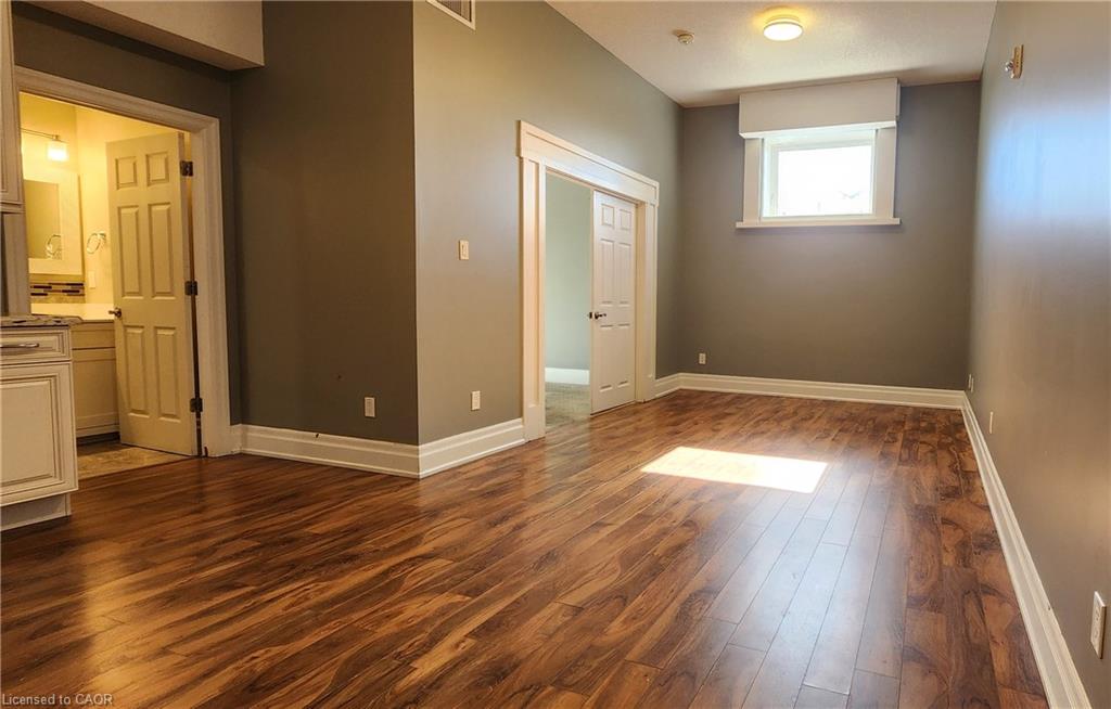 Unit 204 - 757 King Street E, Cambridge 1