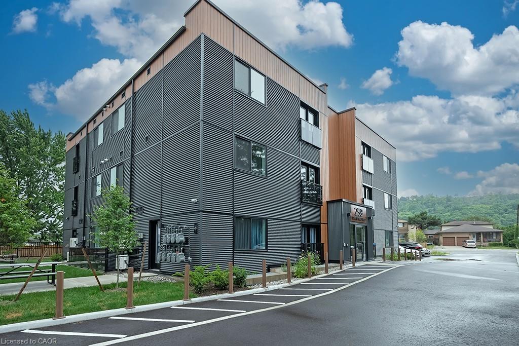 Unit 0A - 261 King Street E, Stoney Creek 2