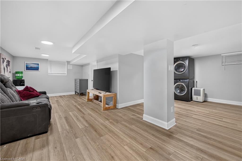 Unit LOWER - 31 Marion Place, Stoney Creek 5