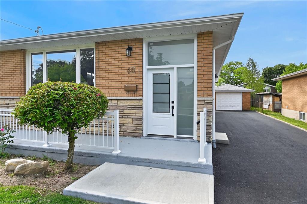 Unit Upper - 40 Purdy Crescent, Hamilton 4