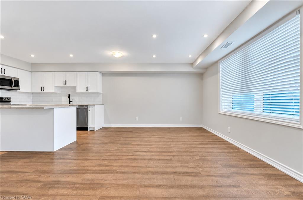 Unit 11 - 235 Chapel Hill Drive, Kitchener 3