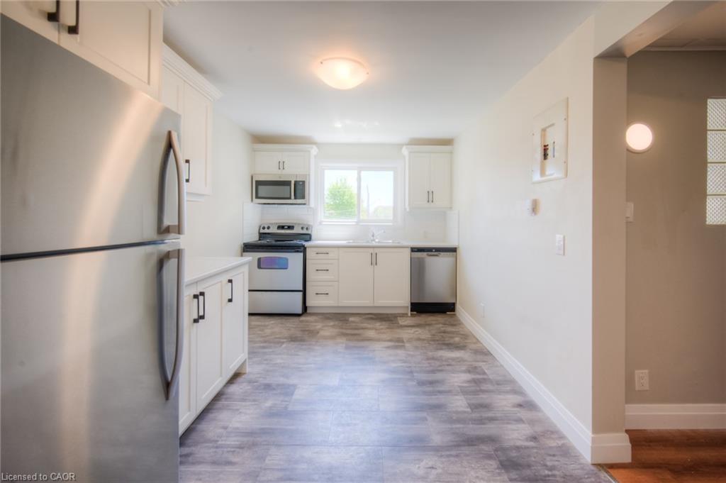 Unit 32 - 158 Erb Street E, Waterloo 1