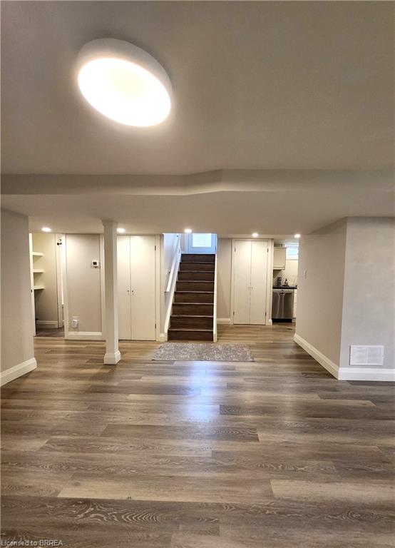 Unit Lower Unit - 404 Nelson Street, Brantford 4