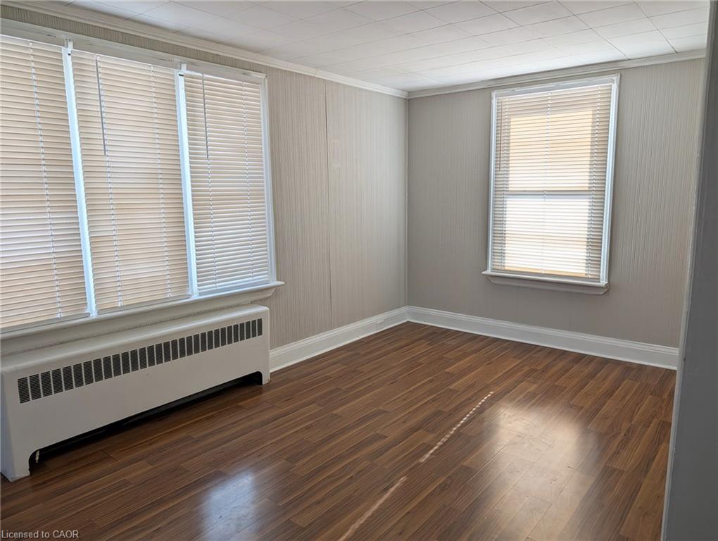 Unit Upper - 12 East 24th Street, Hamilton 2