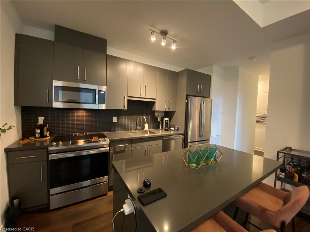 Unit 304 - 2007 James Street, Burlington 3