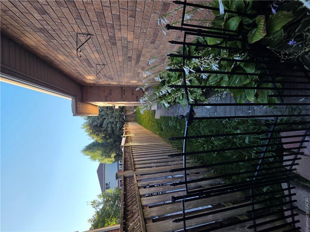 Unit LOWER - 264 Holbeach Court, Waterloo 3