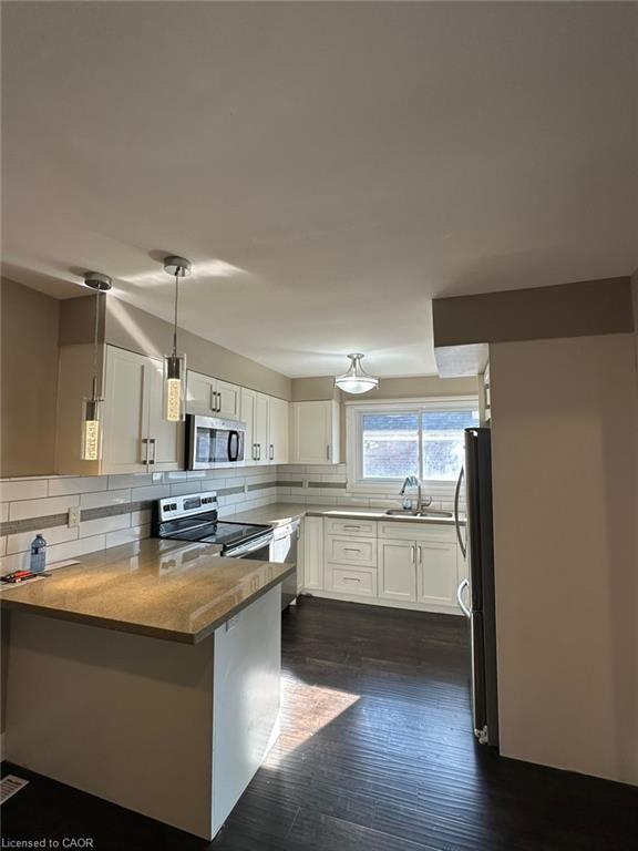 Unit Upper - 161 Sixth Avenue, Kitchener 4
