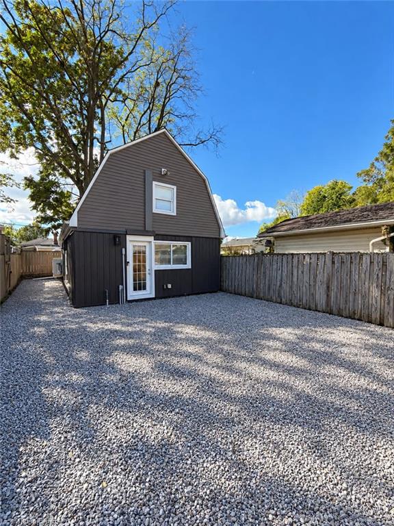 Unit 2 - 42 Spring Street, Brantford 1