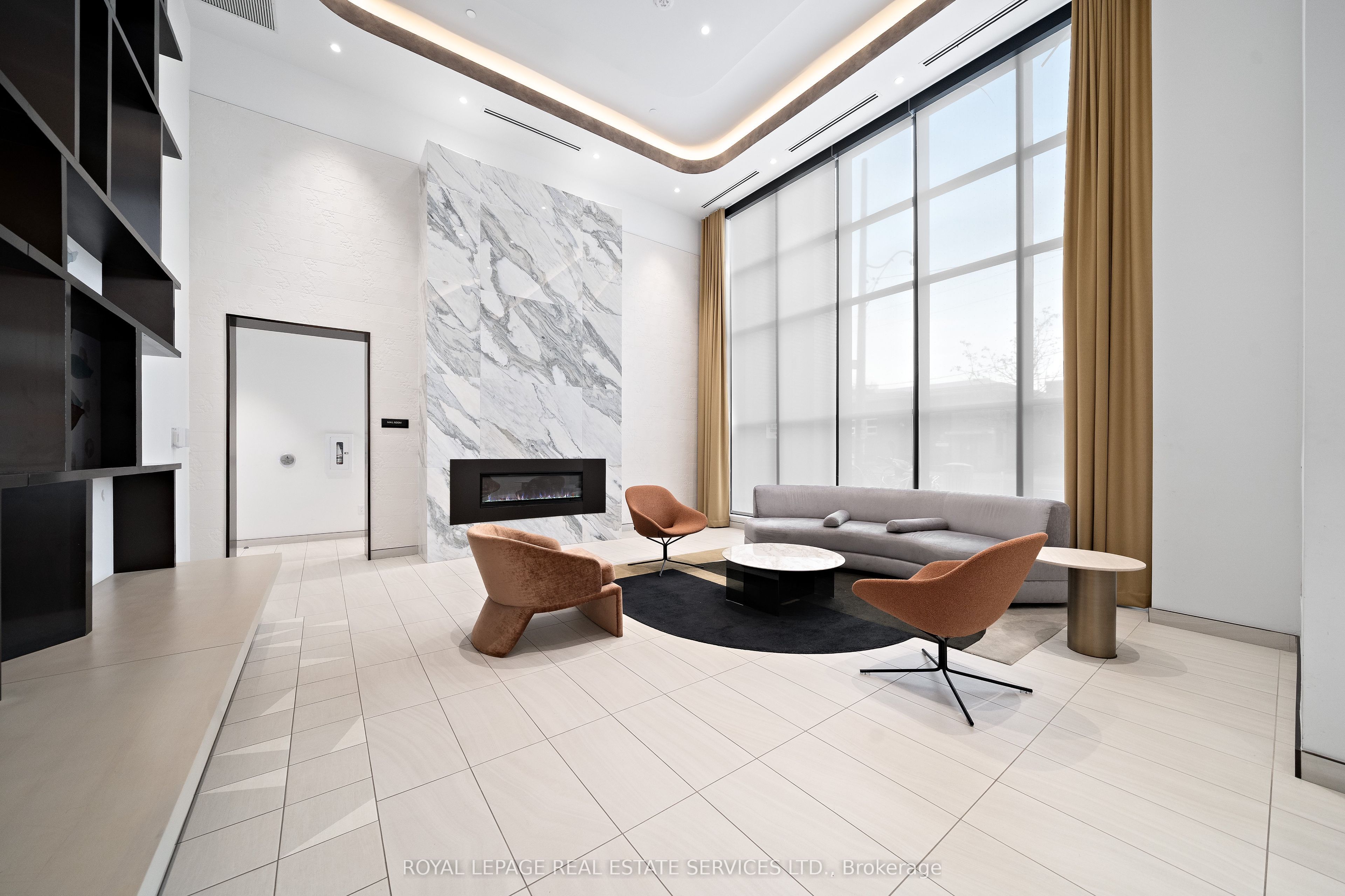 Unit 1411 - 130 River Street, Toronto 4