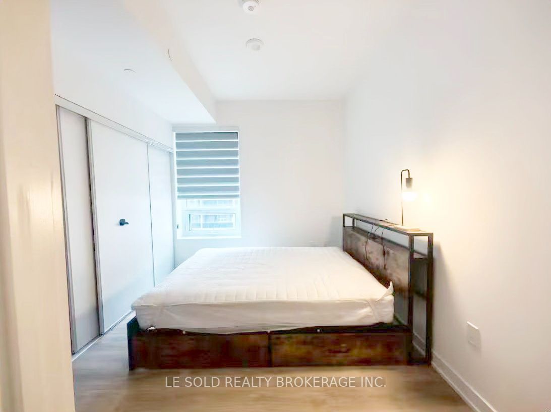 Unit 711 Master Bedroom - 127 Broadway Avenue, Toronto 5