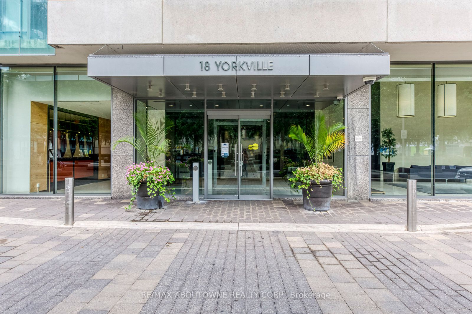 Unit 3204 - 18 Yorkville Avenue, Toronto 2