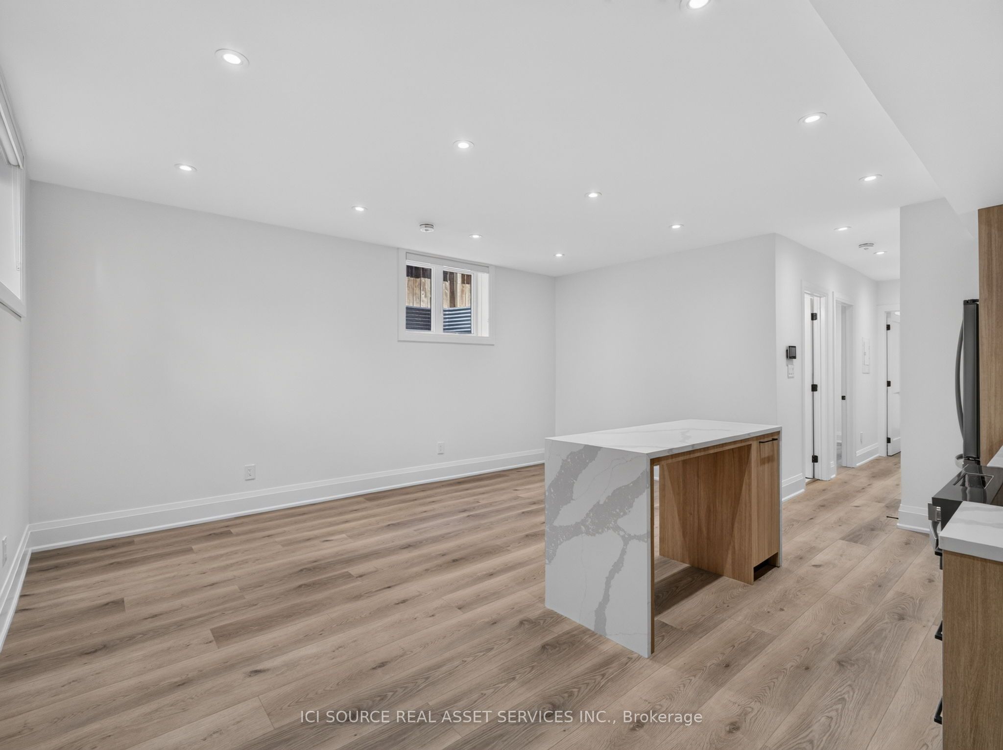 Unit Unit 5 - 28 Norcross Road, North York 5
