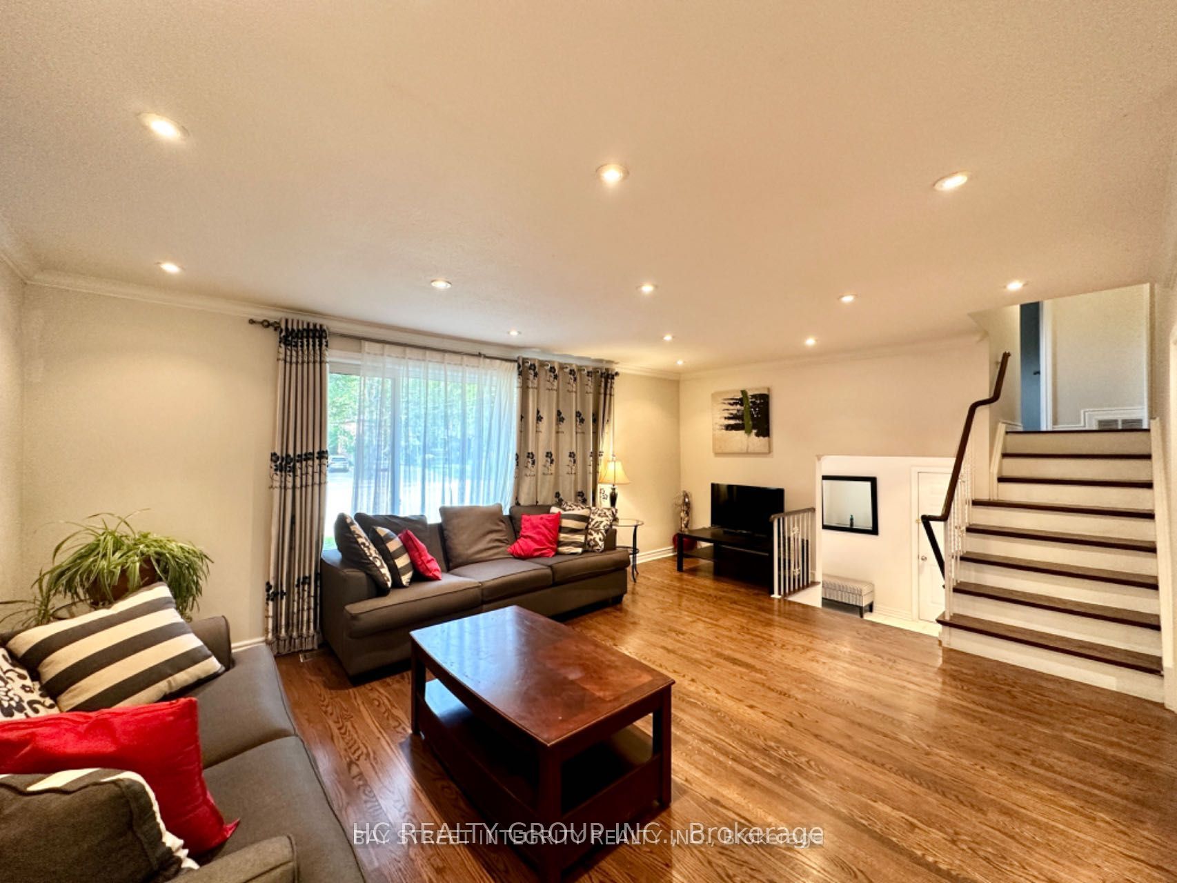 35 Lailey Crescent, North York 3