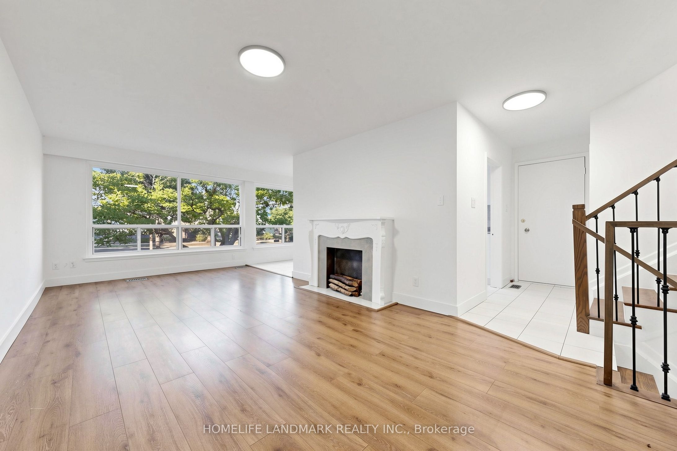 26 Fenside Drive, North York 3