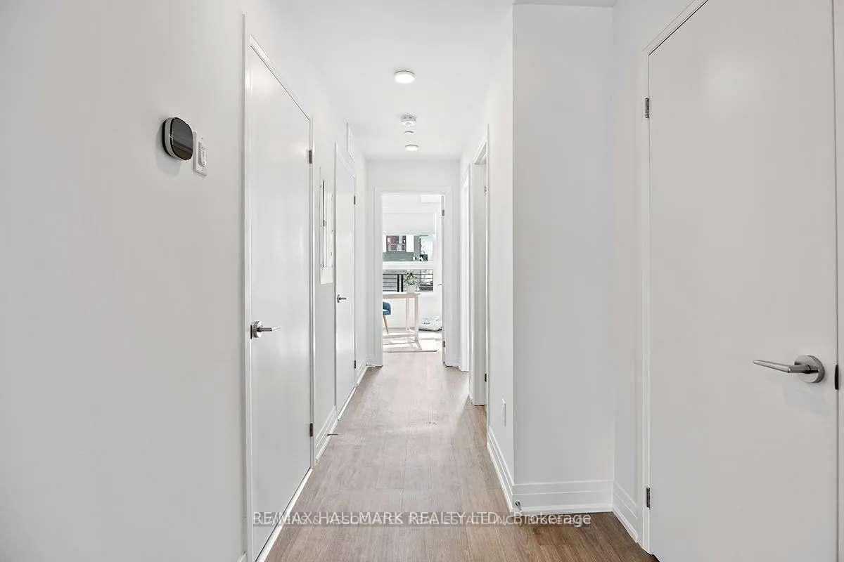 Unit 21 - 15 Brenthall Avenue, North York 5