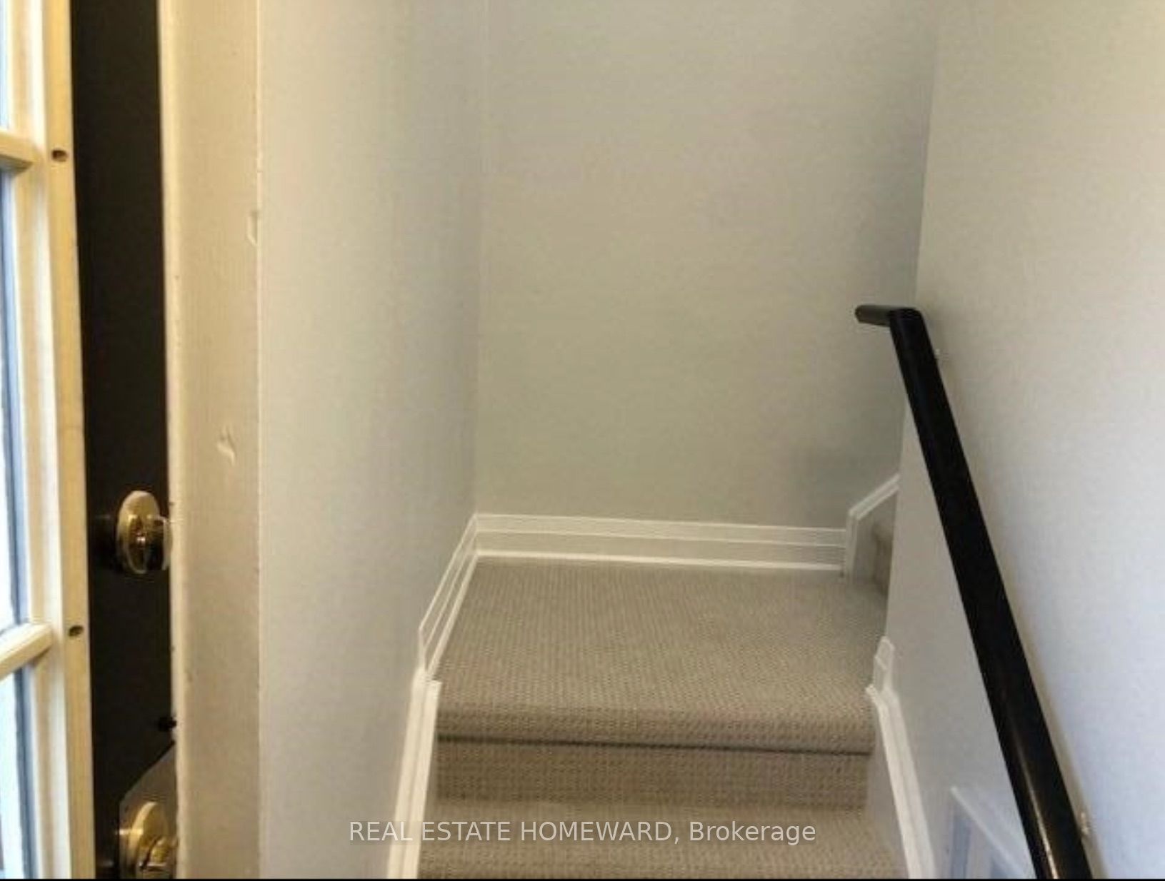 Unit Side - 274 Rumsey Road, Toronto 5