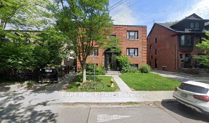 Unit 8 - 130 Macpherson Avenue, Toronto 5