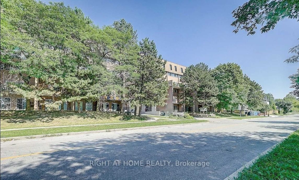 Unit 149 - 165 Cherokee Boulevard, North York 2