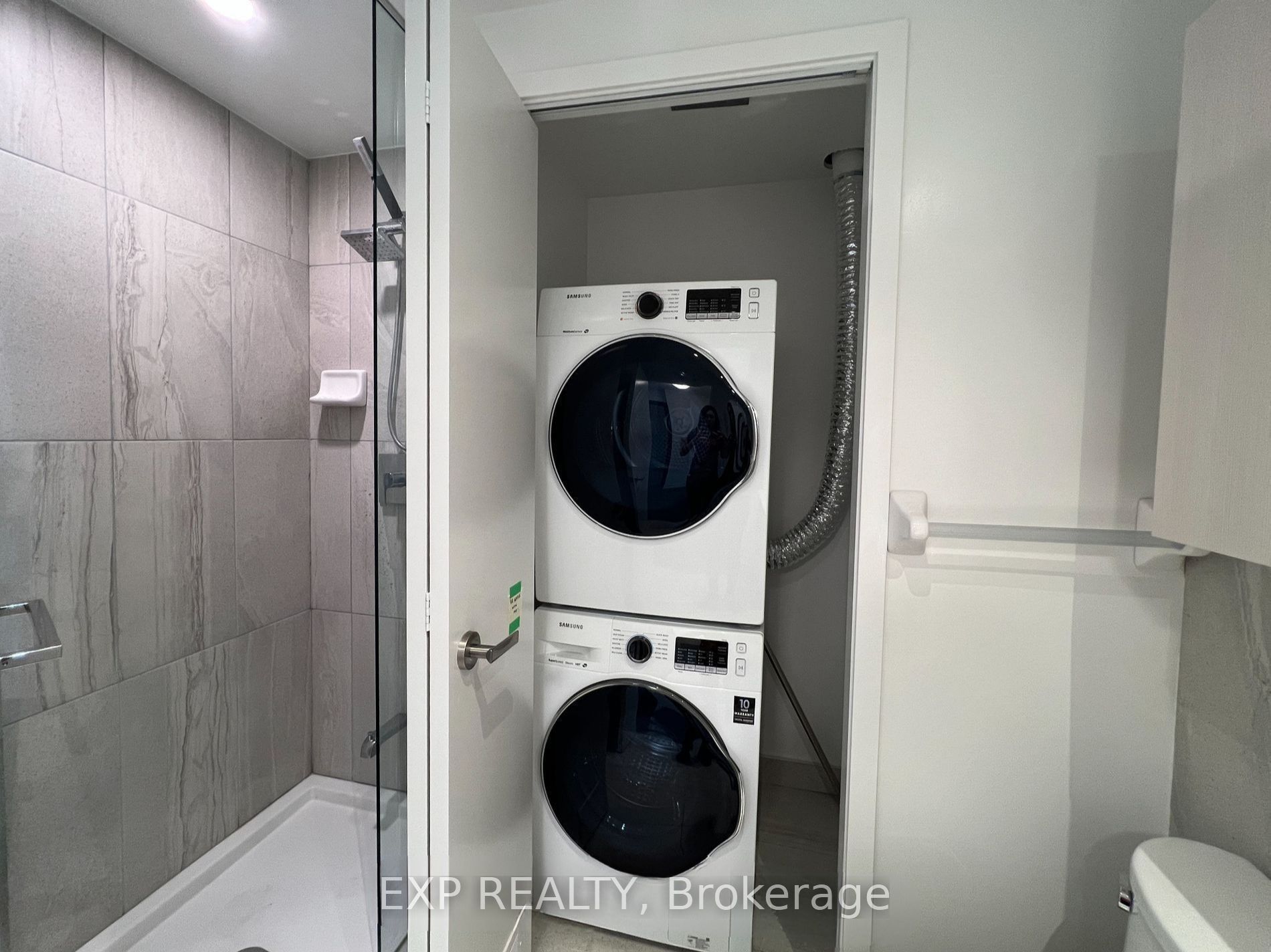 Unit 3213 - 195 Redpath Avenue, Toronto 3