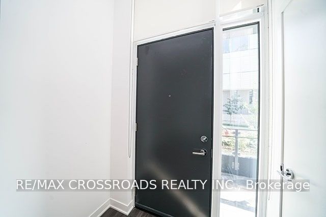 Unit 5 - 58 Queens Wharf Road, Toronto 2
