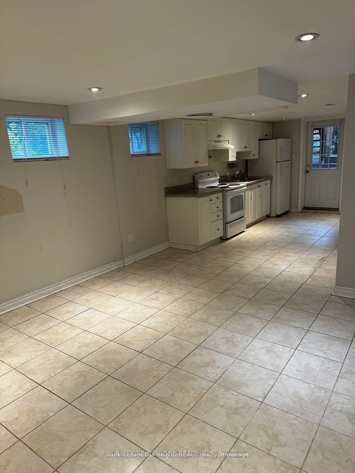 Unit BSMT - 105 Poyntz Avenue, North York 2