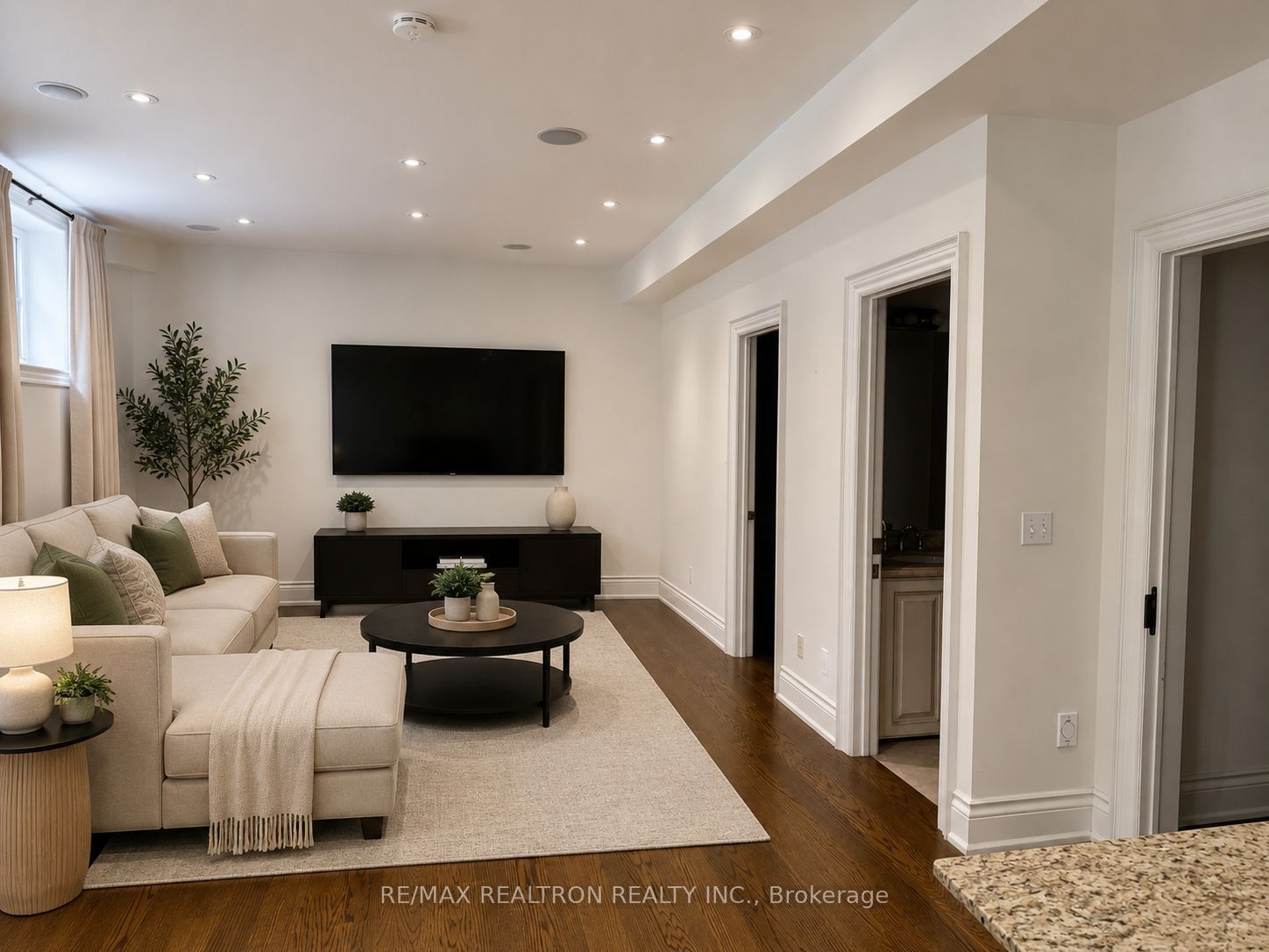 71 Newton Drive, North York 3
