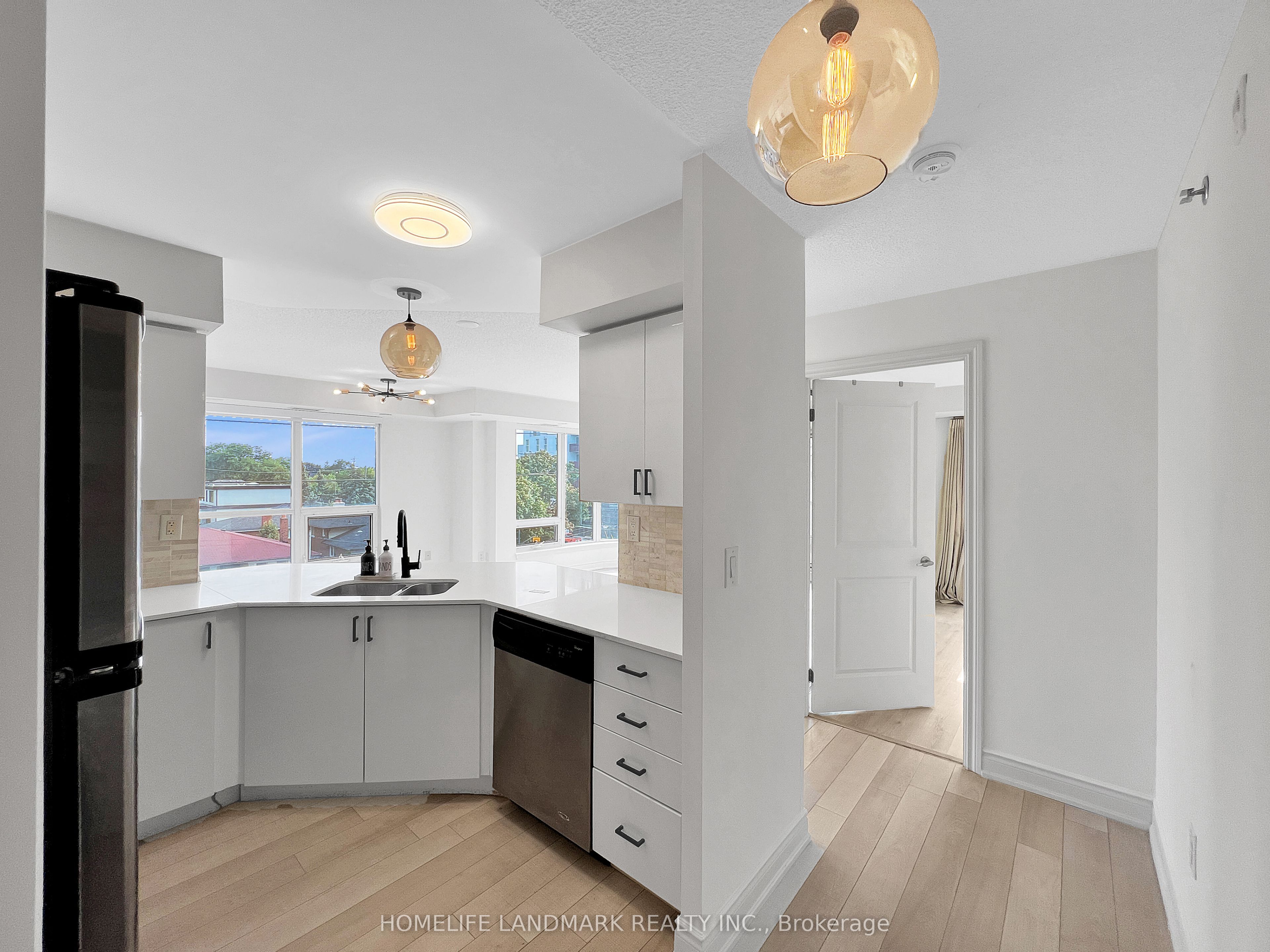 Unit 413 - 760 Sheppard Avenue W, North York 4