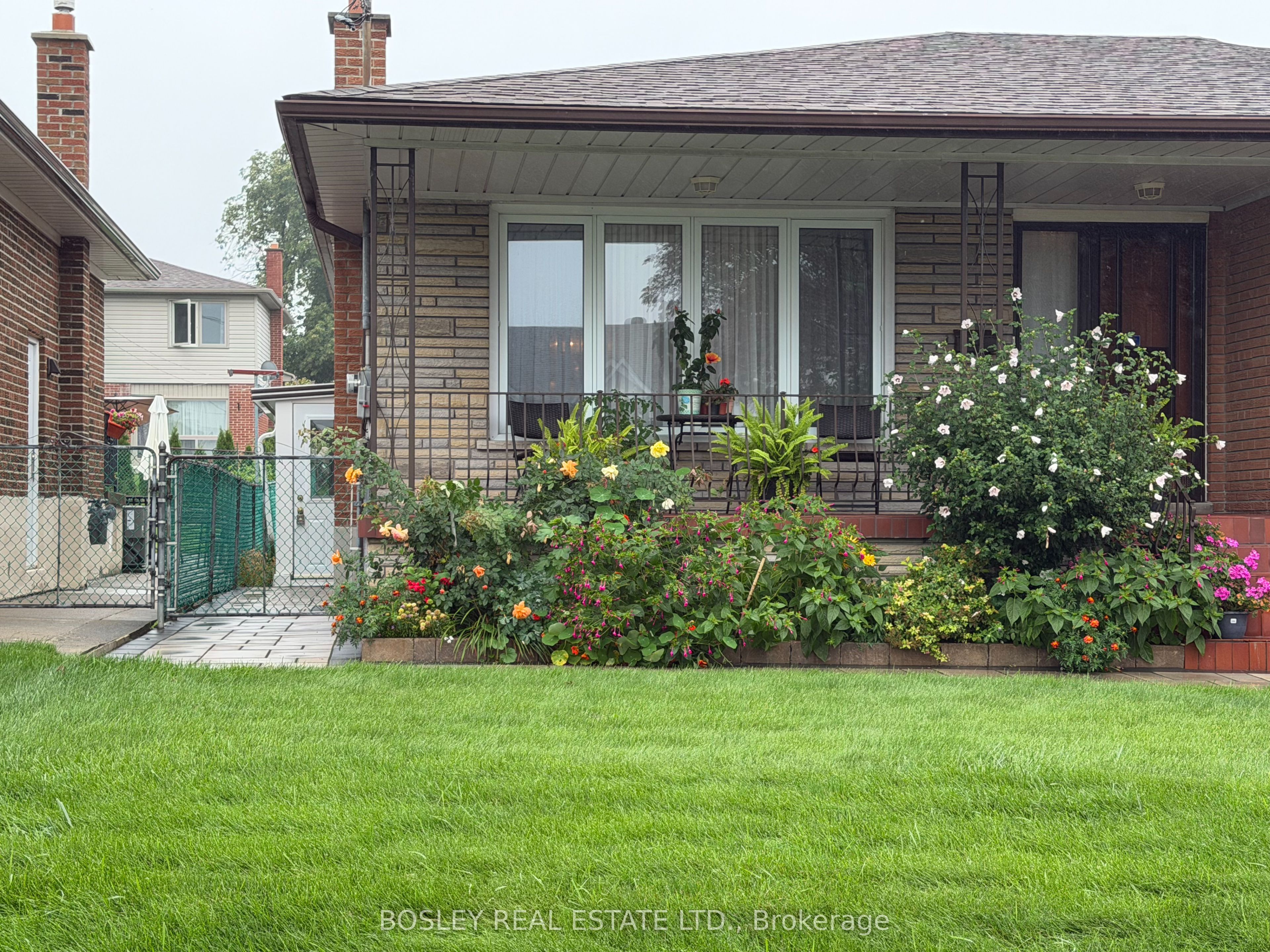 Unit Lower - 63 Ernest Avenue, North York 2