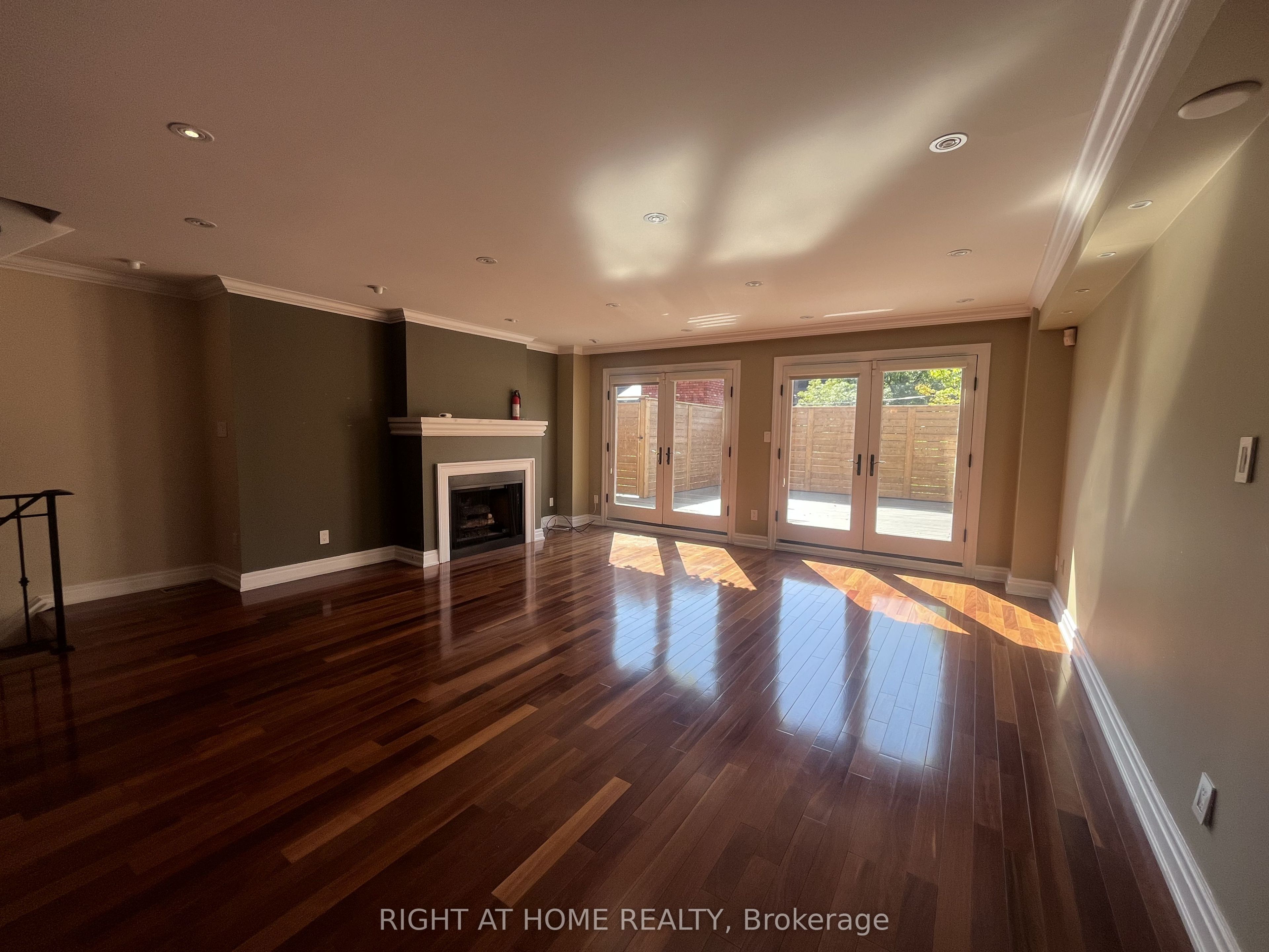 63 Walker Avenue, Toronto 4