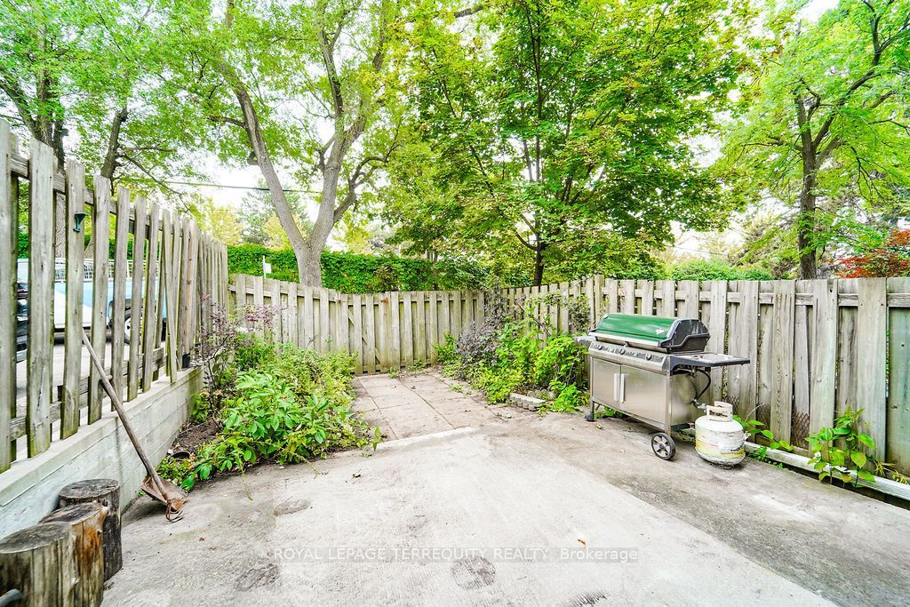 Unit 7 - 91 Rameau Drive, North York 5