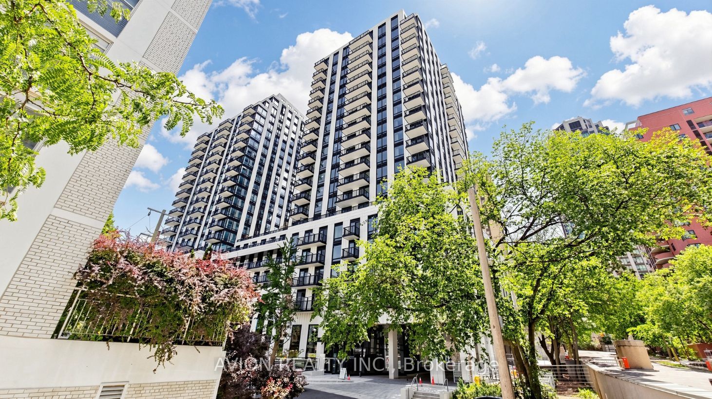Unit 1016 - 89 MontClair Avenue, Toronto 2