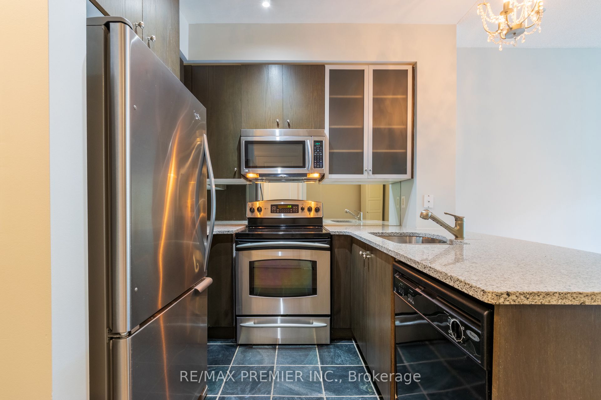 Unit 205 - 21 Scollard Street, Toronto 3