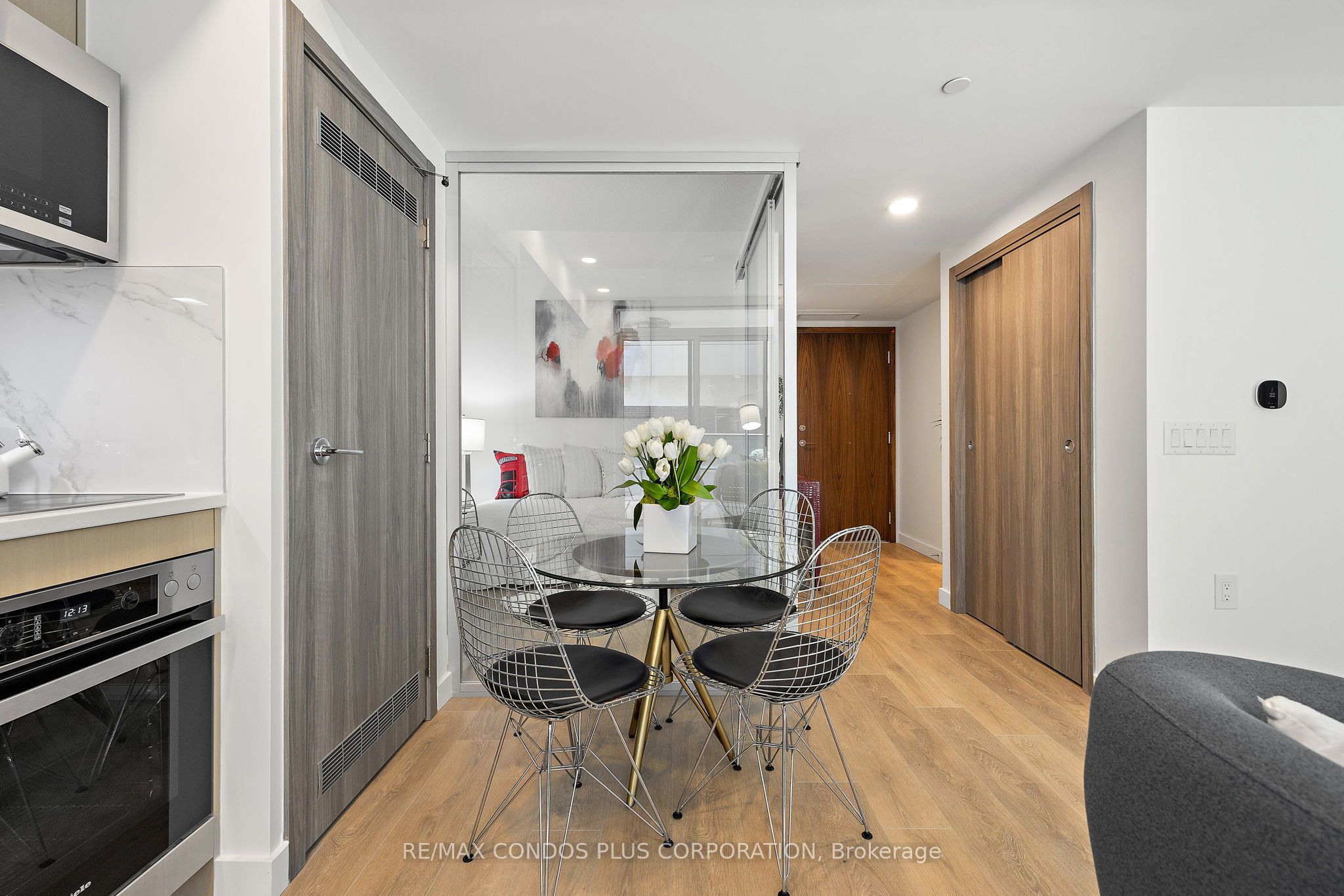 Unit 810 - 38 Widmer Street, Toronto 4
