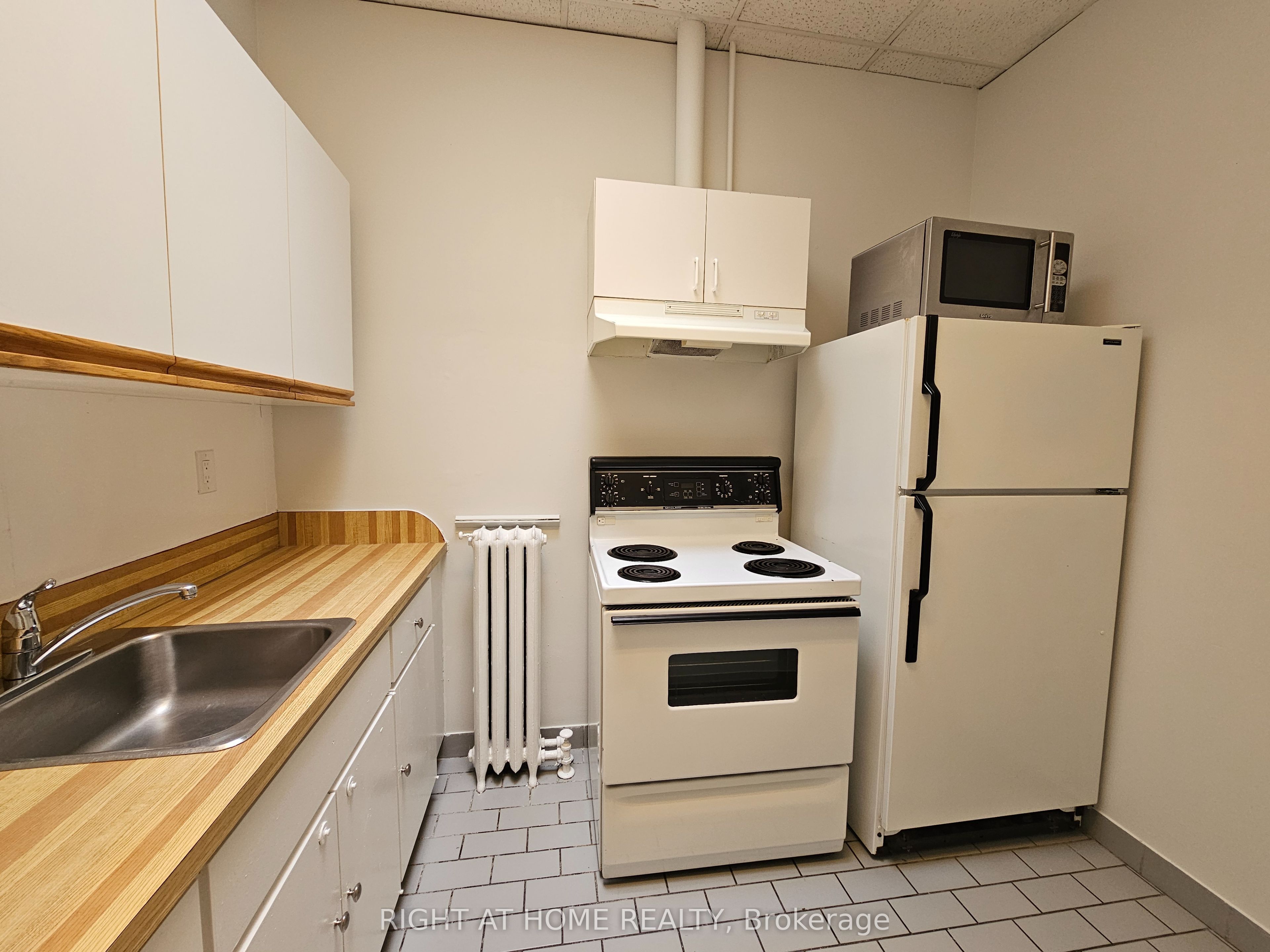 Unit 6 - 516 Yonge Street, Toronto 2