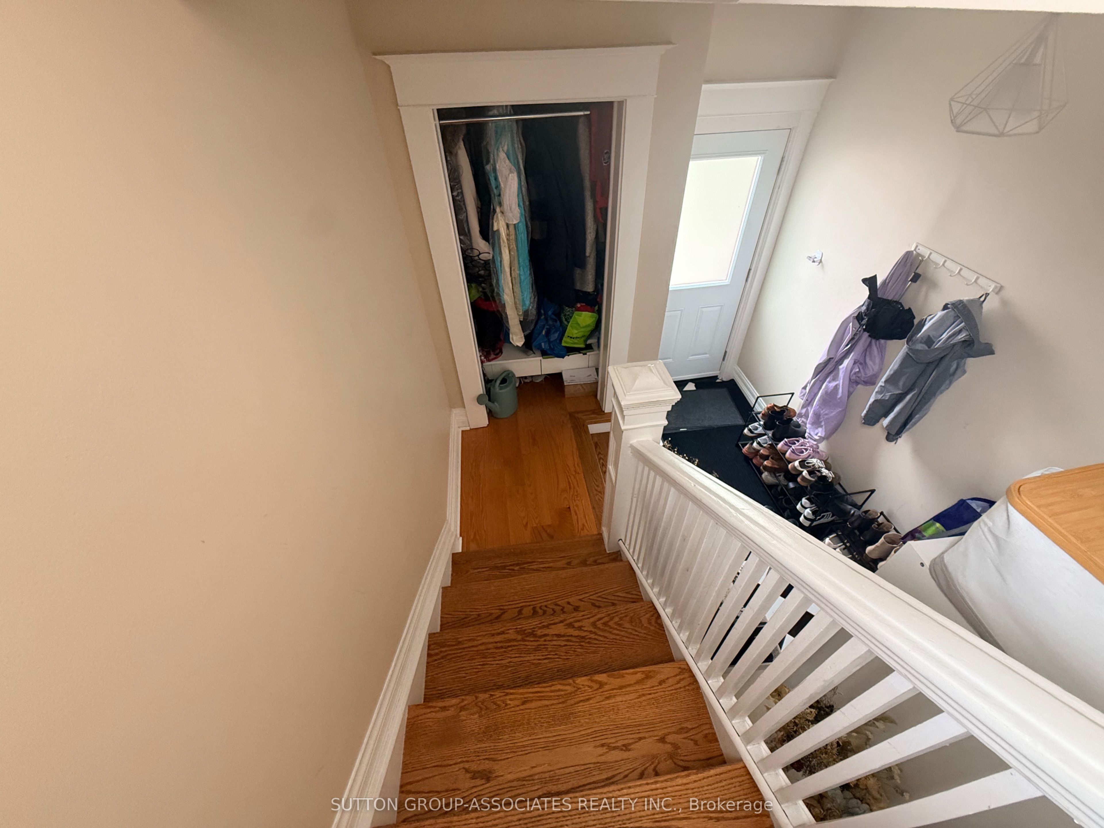 Unit Upper - 184 Madison Avenue, Toronto 2