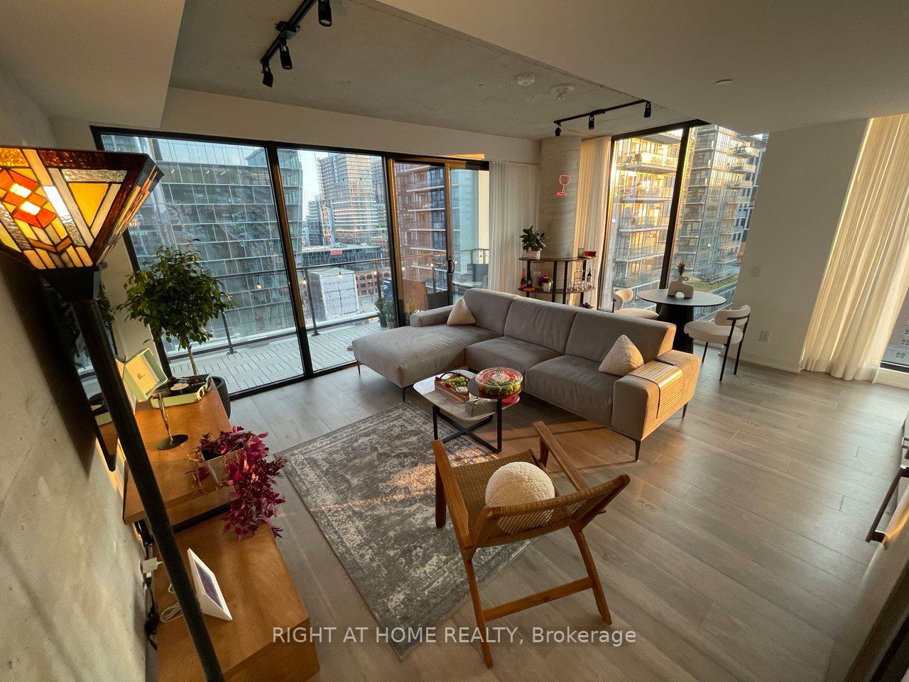 Unit 1308 - 55 Ontario Street, Toronto 2